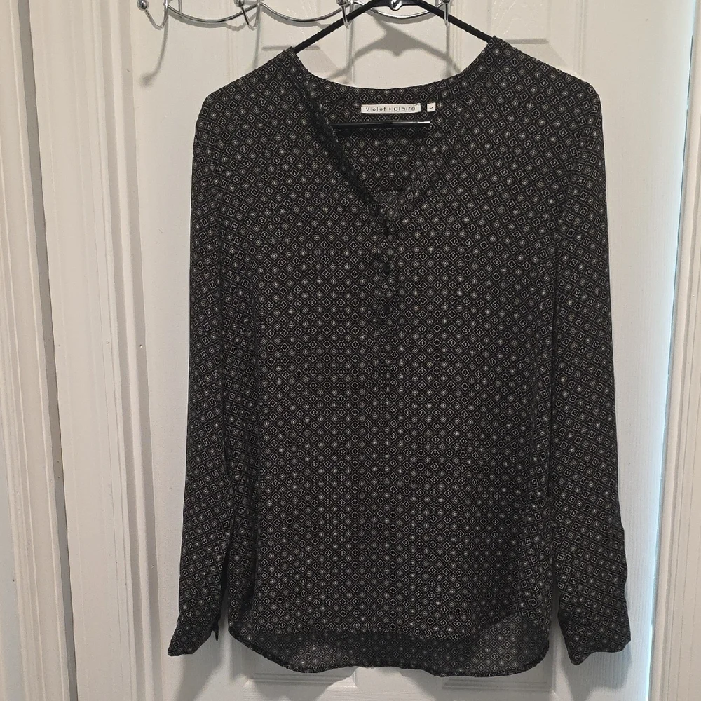 Violet & Claire Black Printed Long-Sleeve Blouse